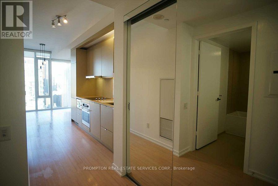 4005 - 101 PETER STREET|Toronto (Kensington-Chinatown), Ontario M5V0G6