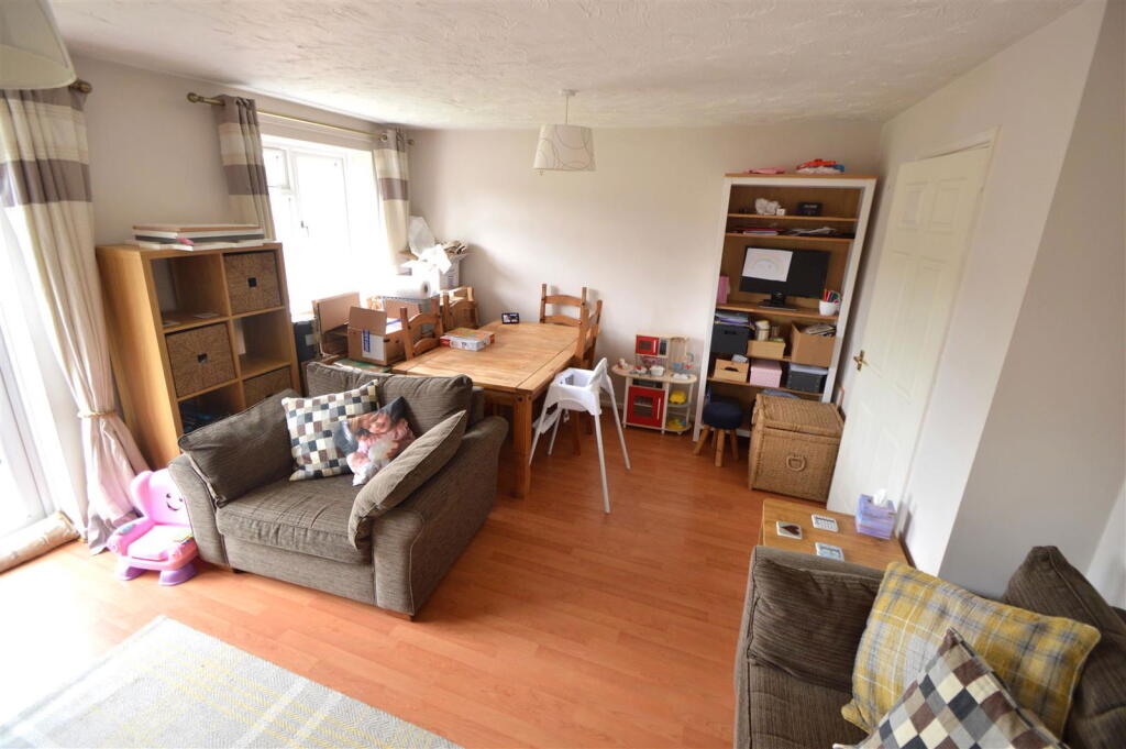 Additional image 3 of Newbury Close, Catshill, Bromsgrove, Worcestershire, B61 0SB