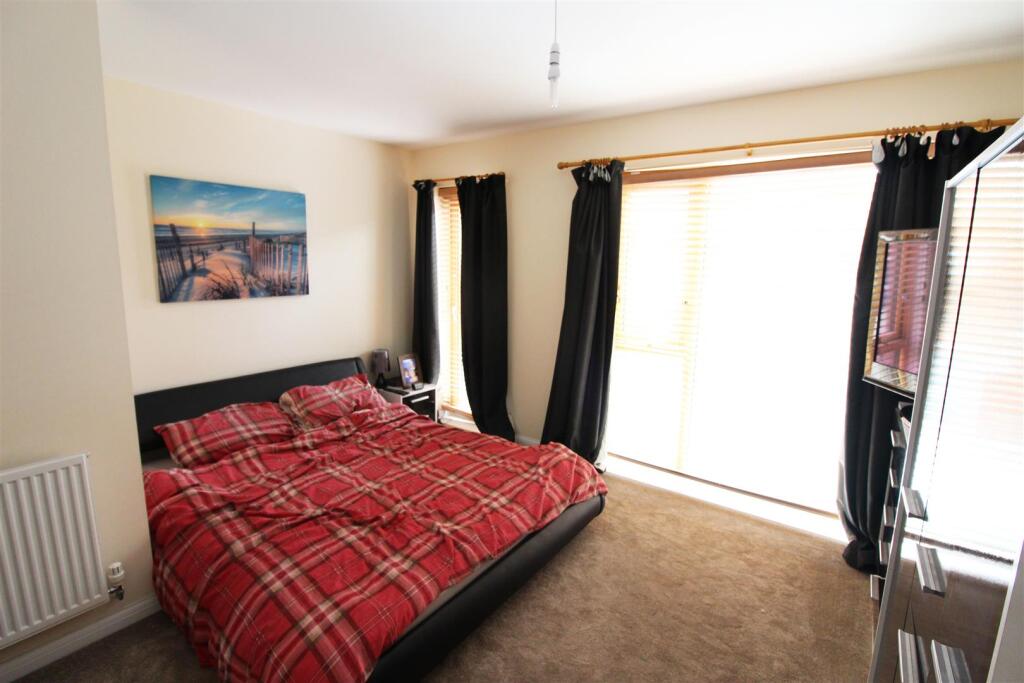 Additional image 5 of Oberon Grove, Street