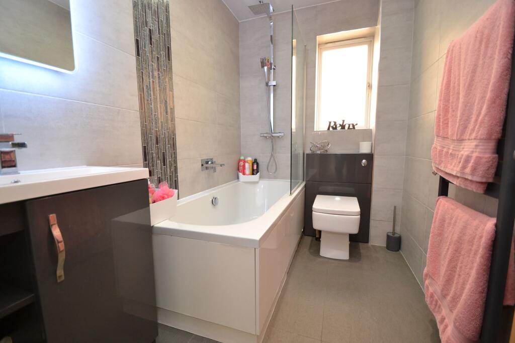 Additional image 25 of Javelin Close, Idle,