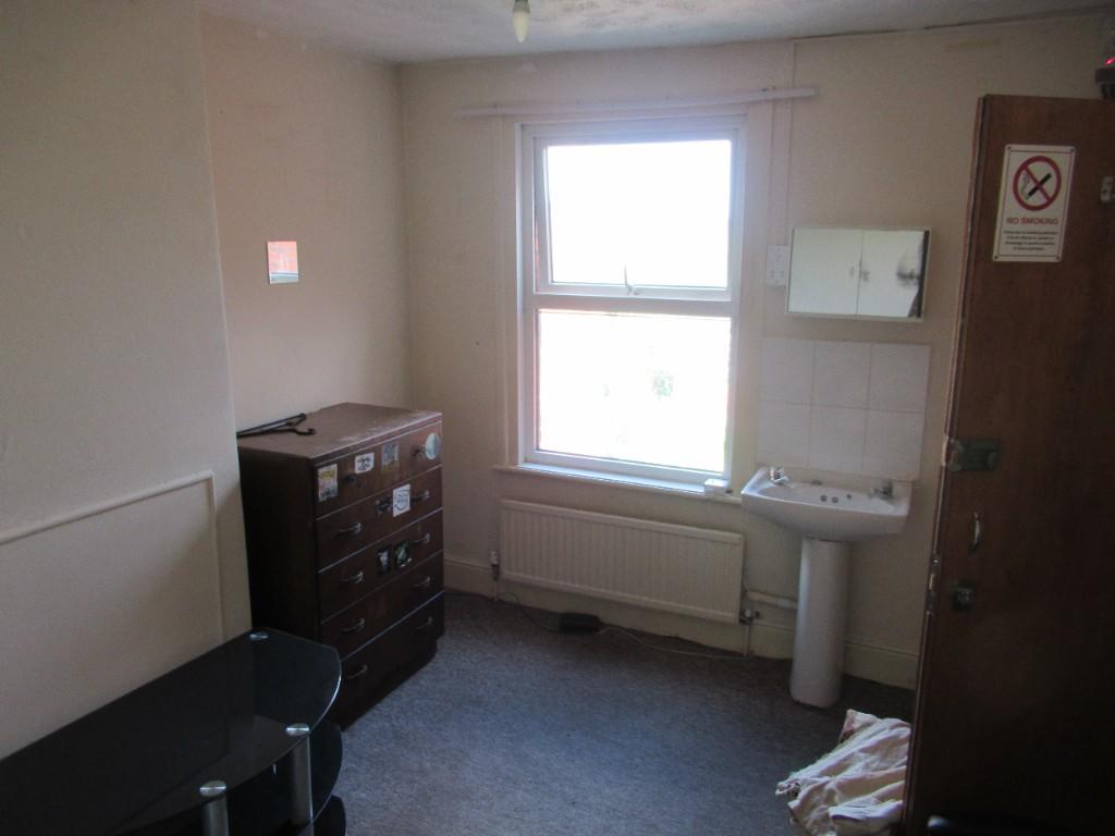 Additional image 2 of Room 4 - 112 Newtown, Trowbridge, Wiltshire, BA14 0BB