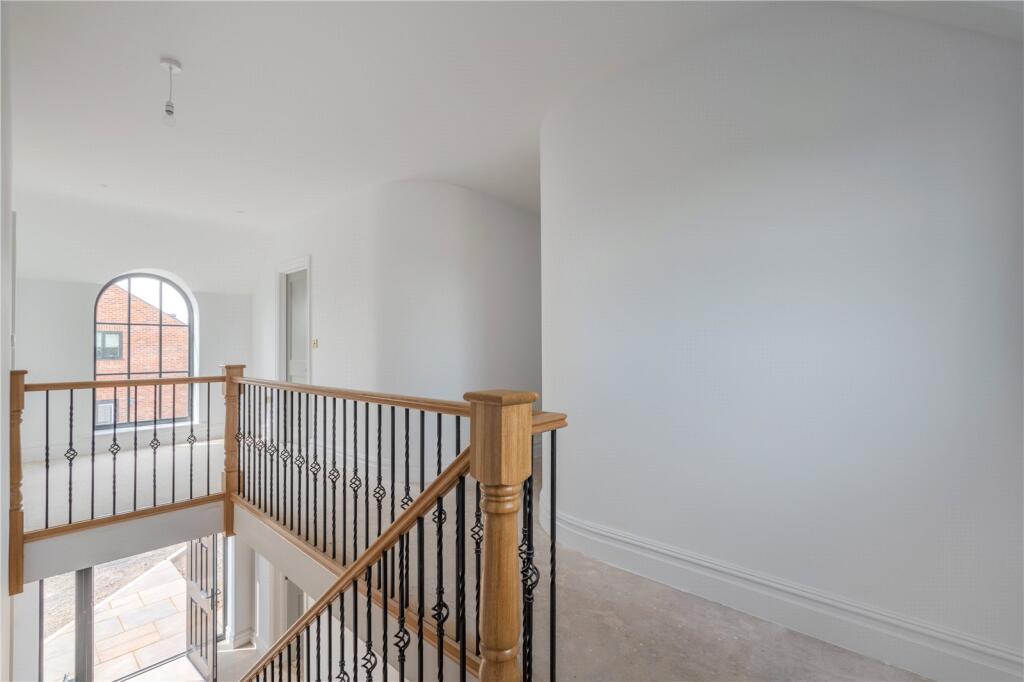 Additional image 9 of Impressive New Home in Holcombe –  Late Summer Completion