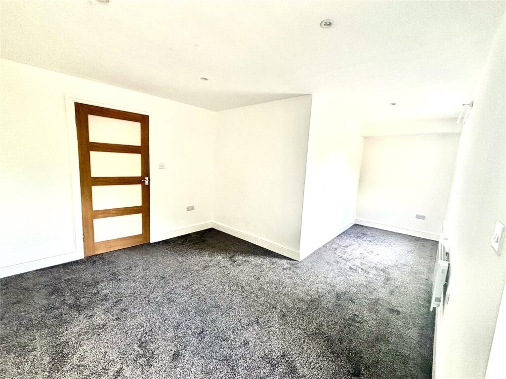 Additional image 6 of Bath