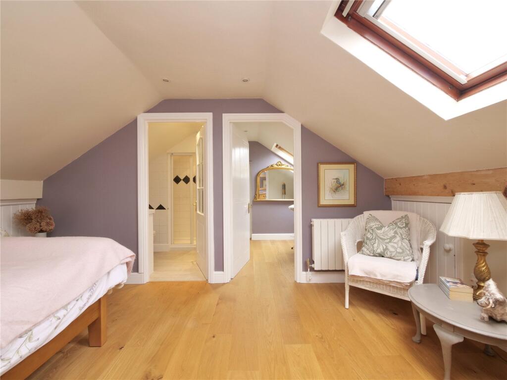 Additional image 33 of Oustanding Five Bedroom House In Pilton