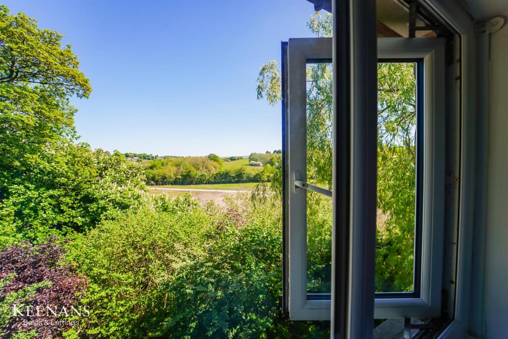 Additional image 20 of Barn Field Close, Colne