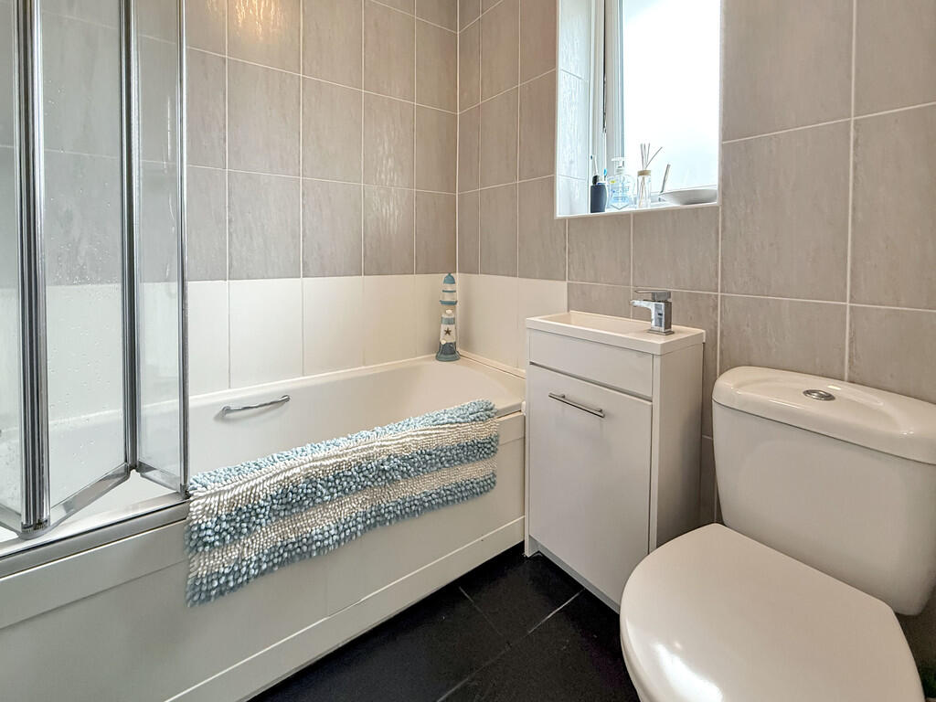 Additional image 12 of Luxfield Road, Warminster