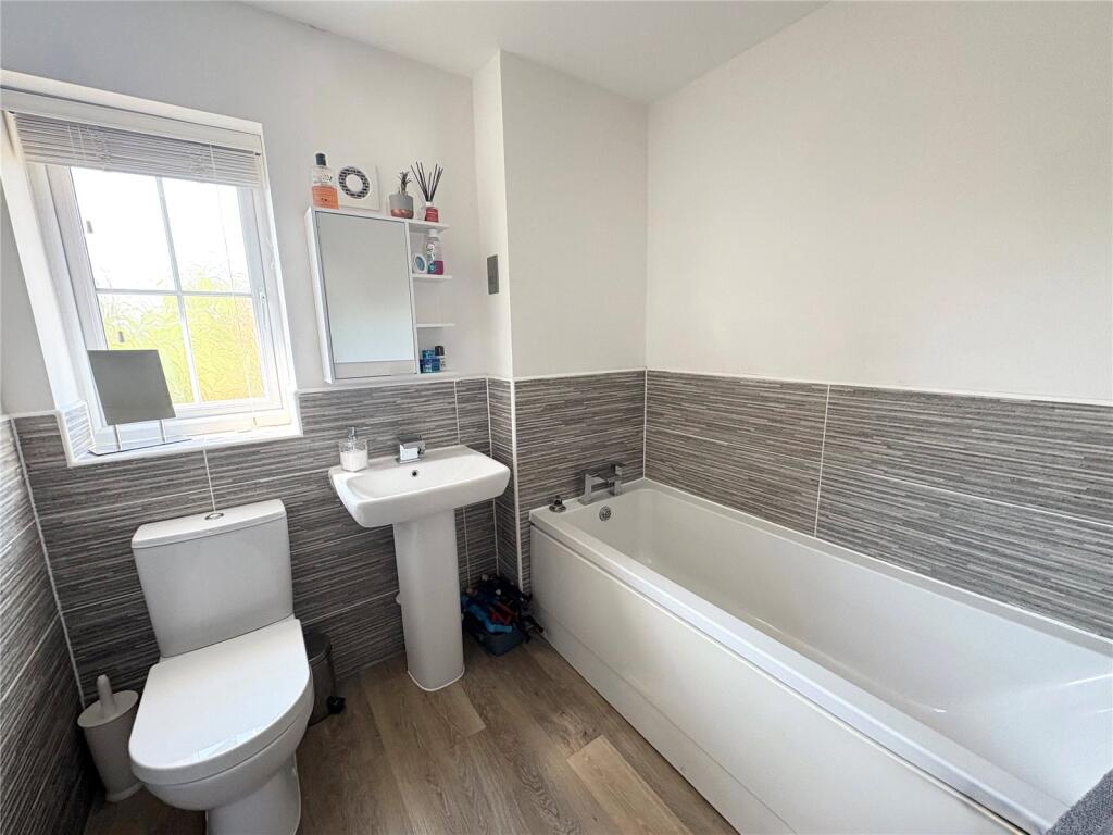 Additional image 14 of Rectory Gardens, Alvechurch, Birmingham, Worcestershire, B48