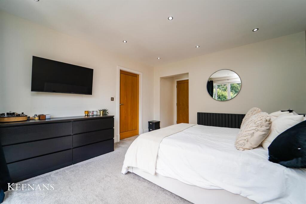 Additional image 28 of Newbigging Avenue, Rossendale