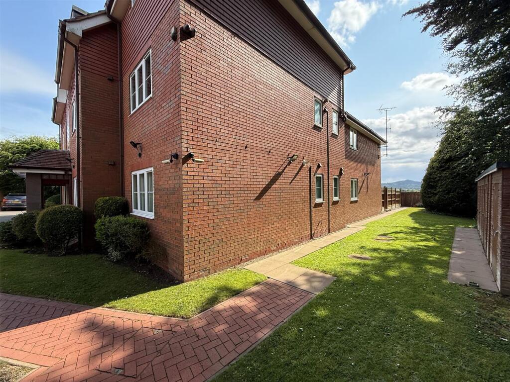 Additional image 25 of Newbury Close, Halesowen