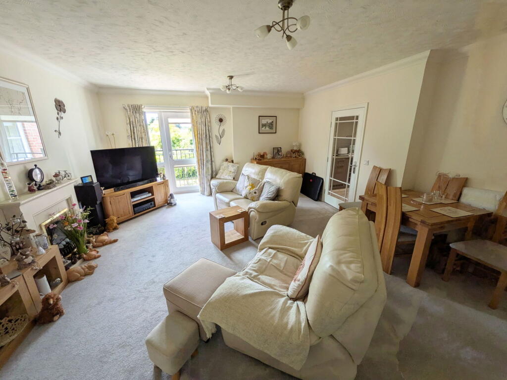 Additional image 4 of Woolmans Lodge, Solihull Road, Shirley