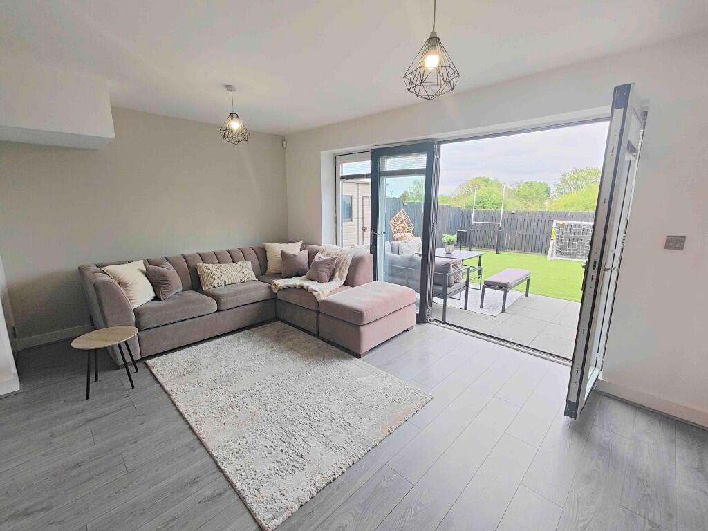 Additional image 6 of 11 Delf Hill Close, Low Moor, BD12 0AJ