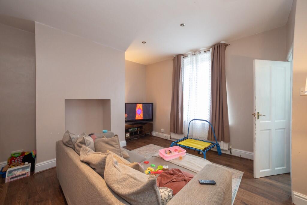 Additional image 3 of Albert Street, Bradford, BD13