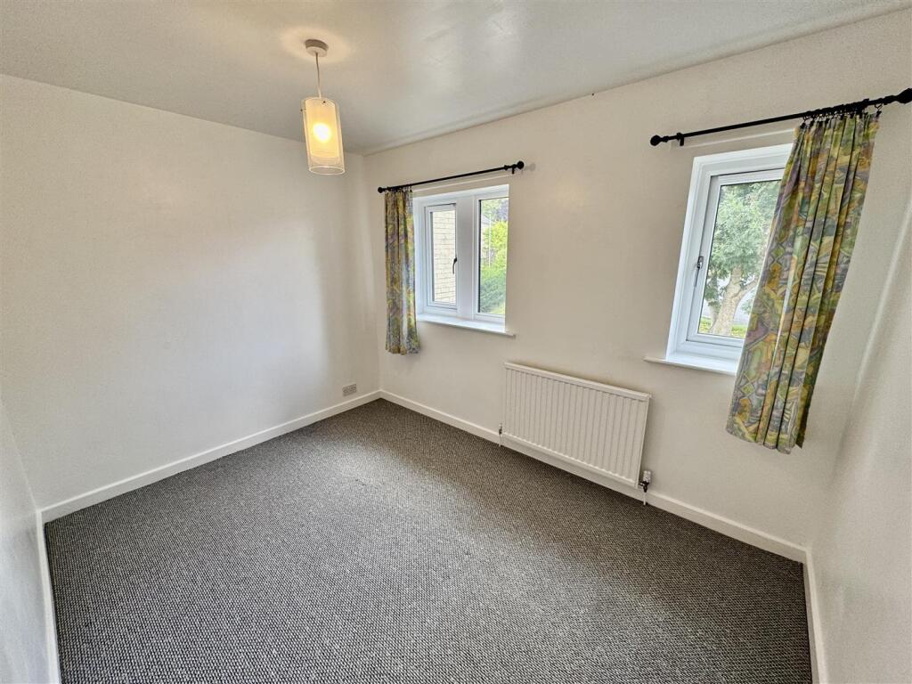 Additional image 4 of The Oval, Bingley, BD16 4RJ