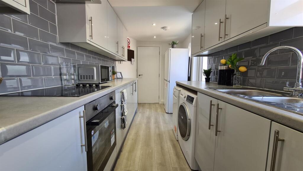 Additional image 6 of Rood End Road, Oldbury