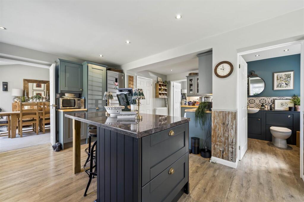 Additional image 6 of Meadow Road, Henley-In-Arden