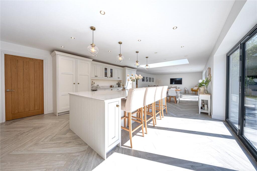Additional image 3 of Carnoustie, Tamworth, Staffordshire, B77