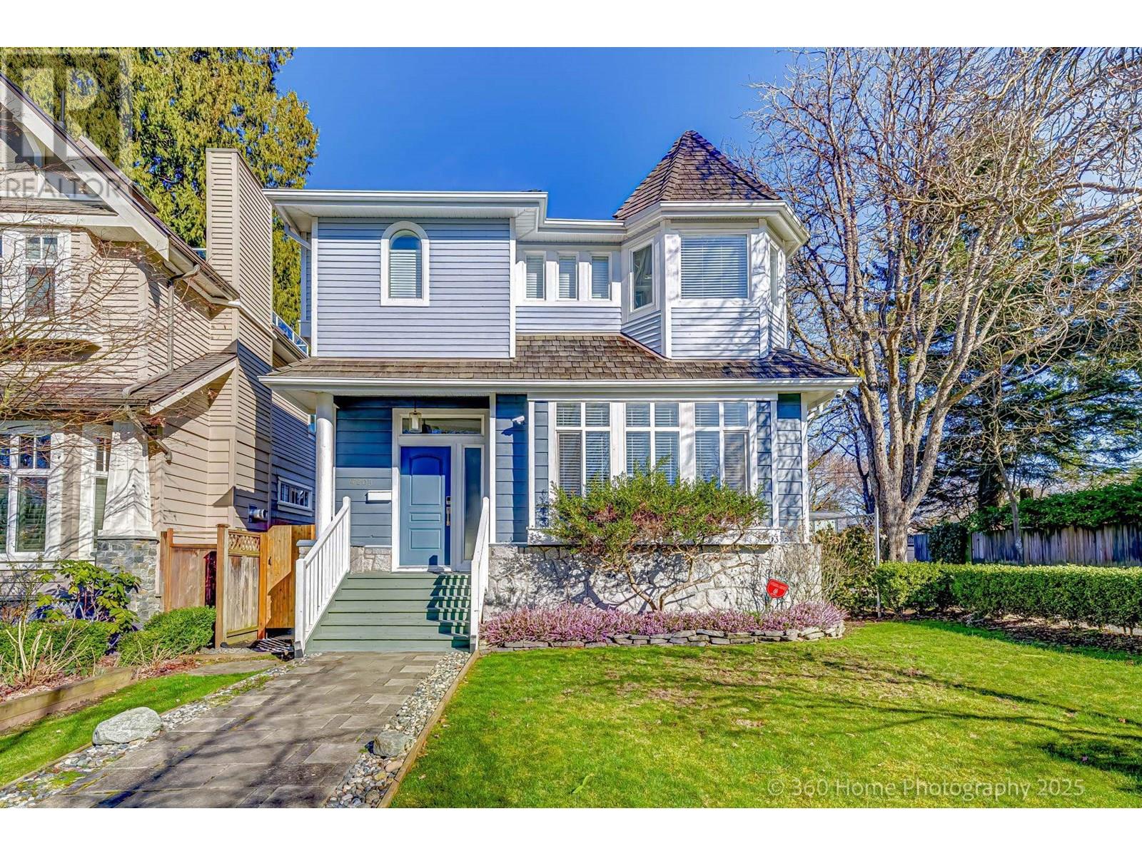 4203 W 14TH AVENUE|Vancouver, British Columbia V6R2X7