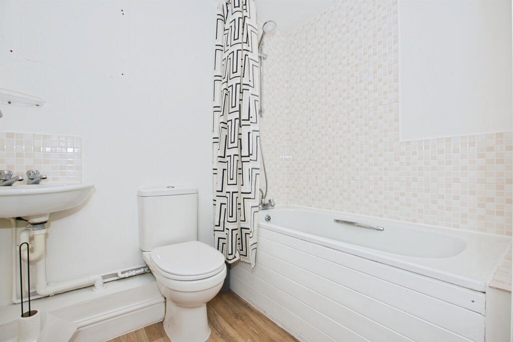 Additional image 4 of The Batch, Shepton Mallet