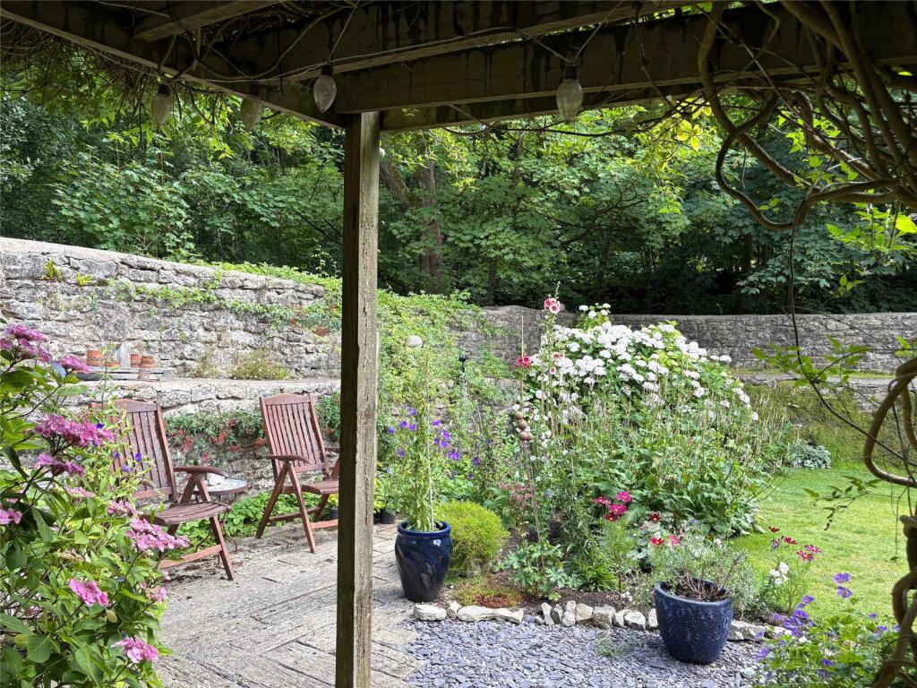 Additional image 27 of Modern Six-Bedroom Home In Darshill With Lots Of Character