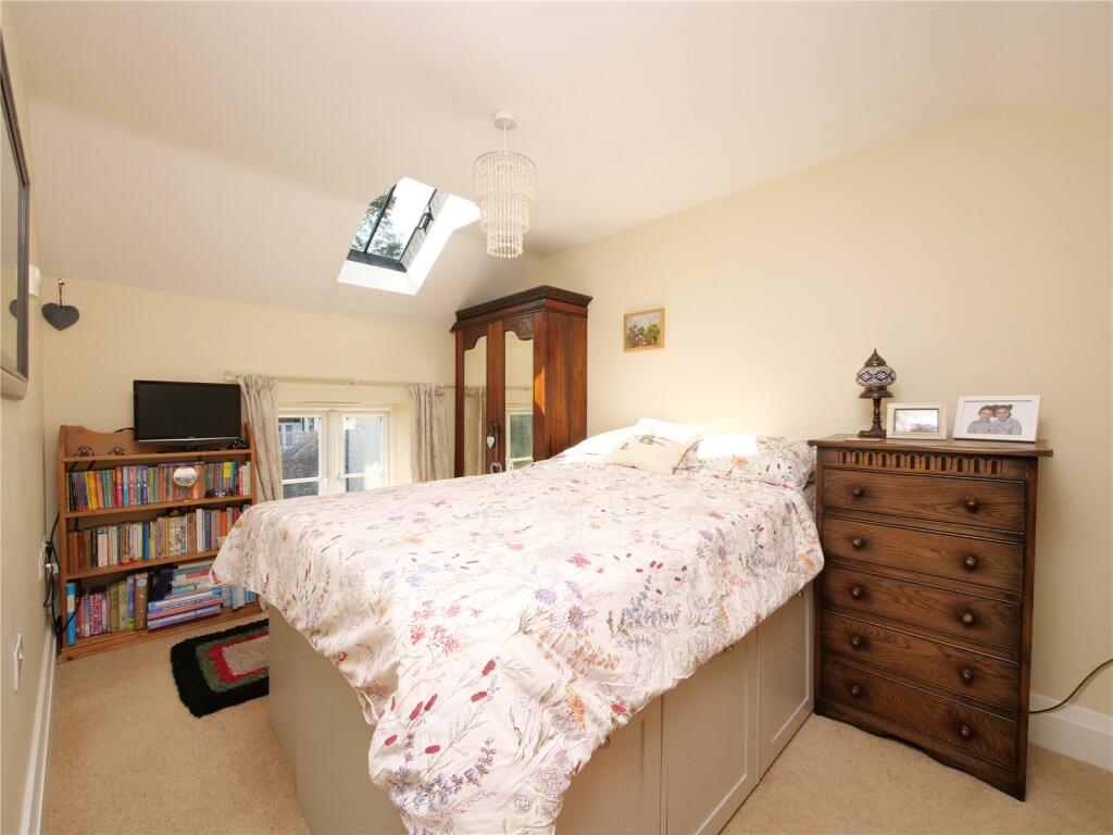 Additional image 15 of Charming Three-Bedroom Cottage in a Prime Village Location