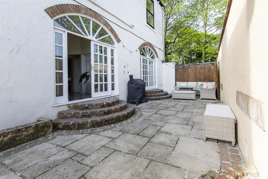 Additional image 28 of Whitcliffe Road, Cleckheaton