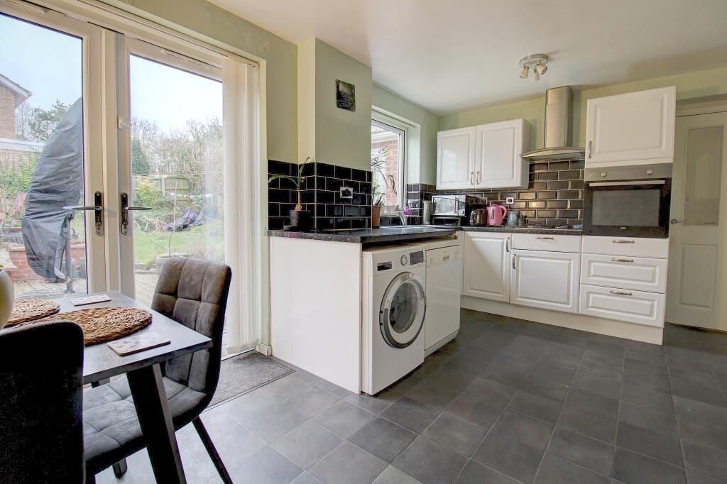 Additional image 20 of Angelica, Tamworth, B77