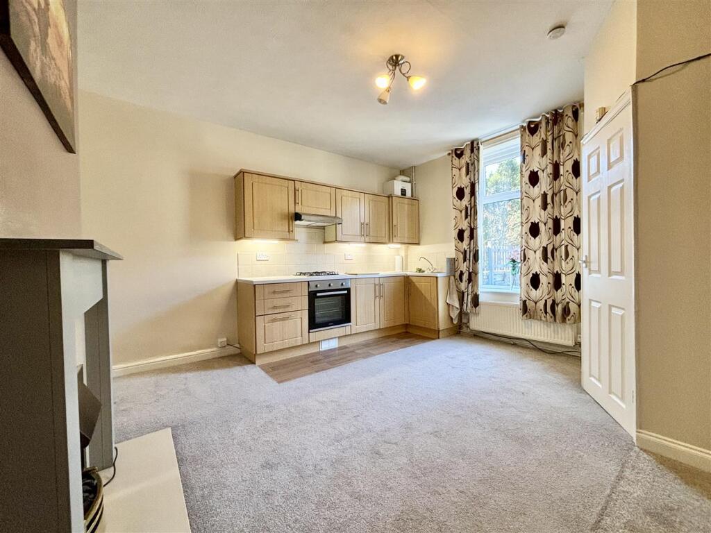 Additional image 5 of Wellington Street, Queensbury