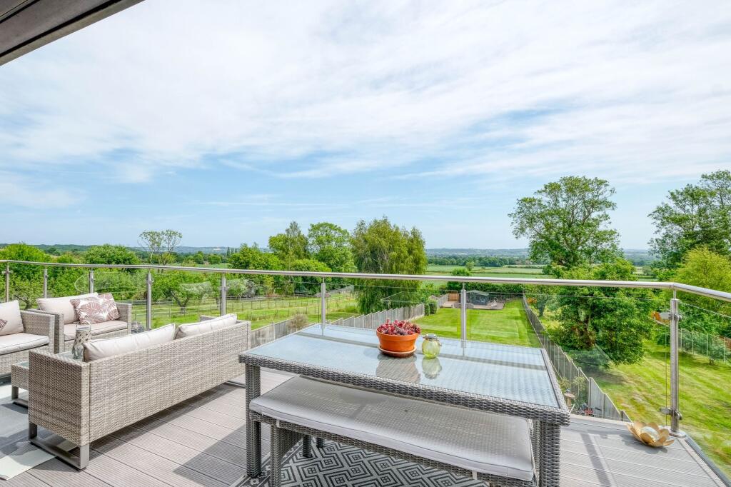 Additional image 23 of Evesham Road, Astwood Bank, B96