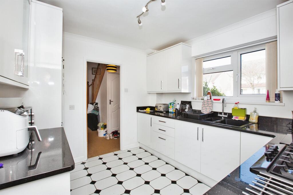 Additional image 7 of Roe Avenue, Houndstone, Yeovil