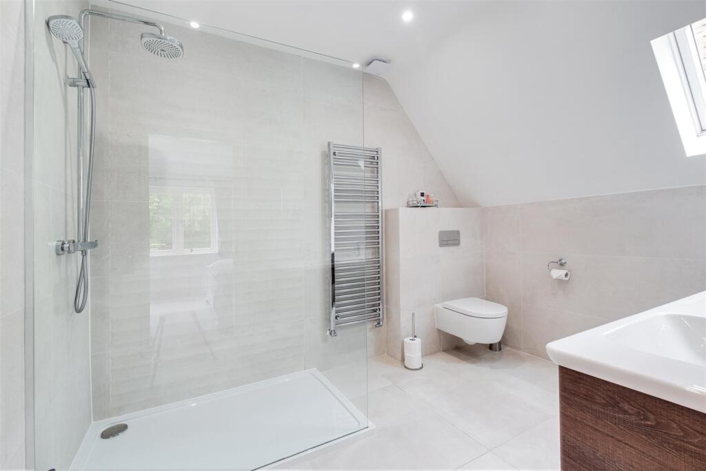 Additional image 34 of Hartopp Road, Four Oaks Park