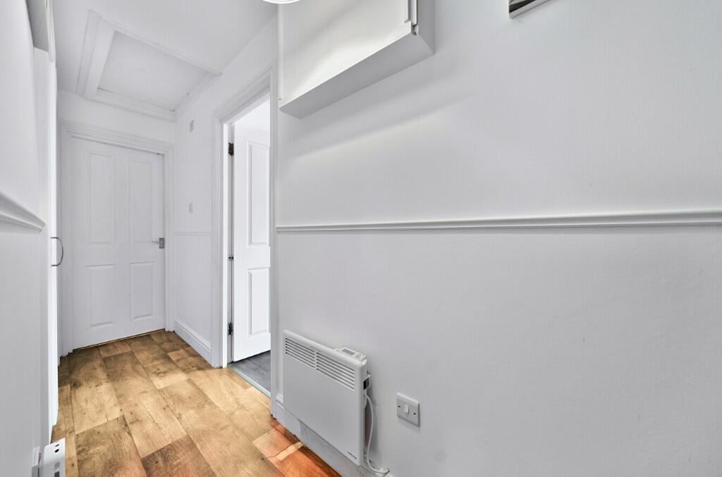 Additional image 3 of Vineys Yard, Bruton, Somerset, BA10