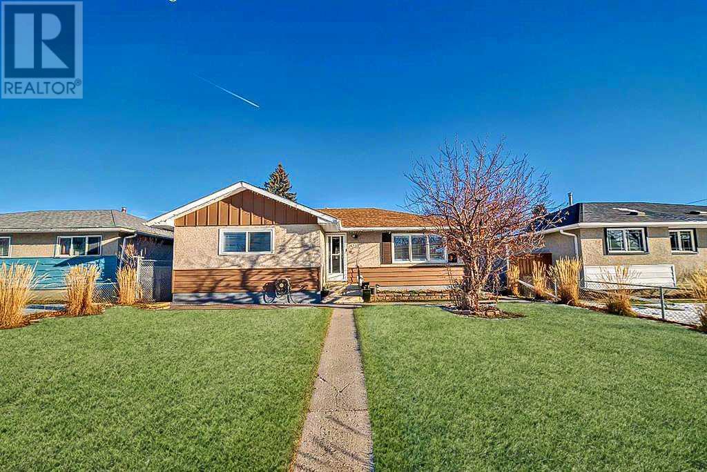 320 44 Street SE|Calgary, Alberta T2A1M6