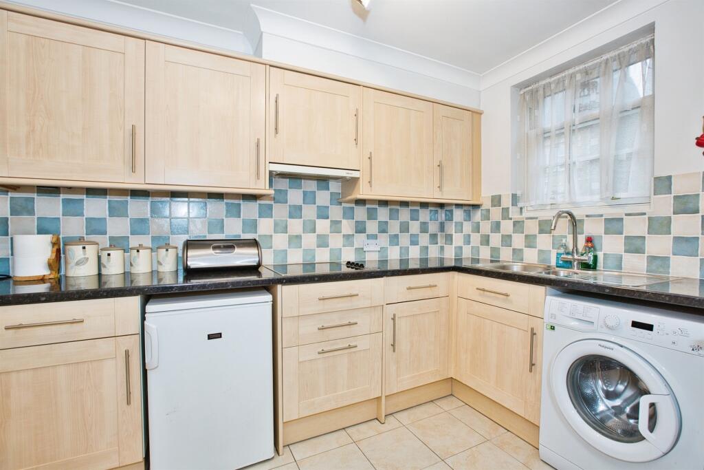 Additional image 7 of Hendford, Yeovil