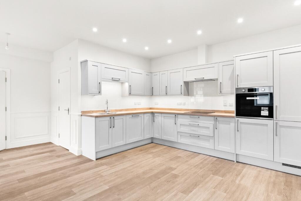 Additional image 2 of Castle Cary, Somerset, BA7