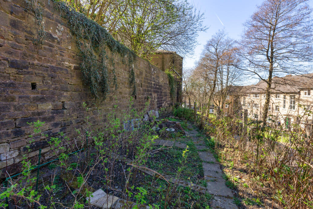Additional image 32 of Ivegate, Colne, BB8
