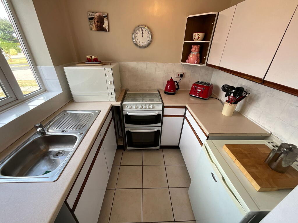 Additional image 2 of OLDBURY, Starkie Drive
