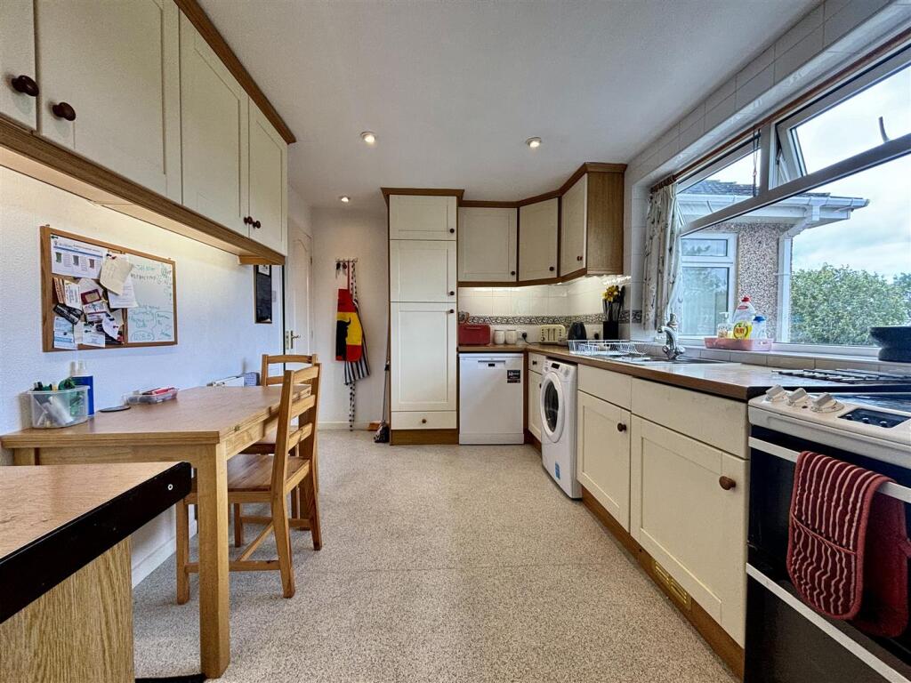 Additional image 9 of Hughendon Drive, Thornton, Bradford