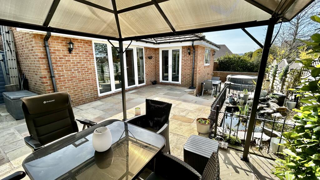 Additional image 22 of Barnfield Avenue, Worsthorne, Burnley, BB10