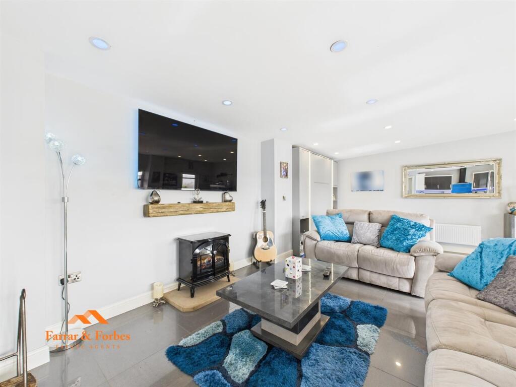 Additional image 37 of Standroyd Drive, Colne