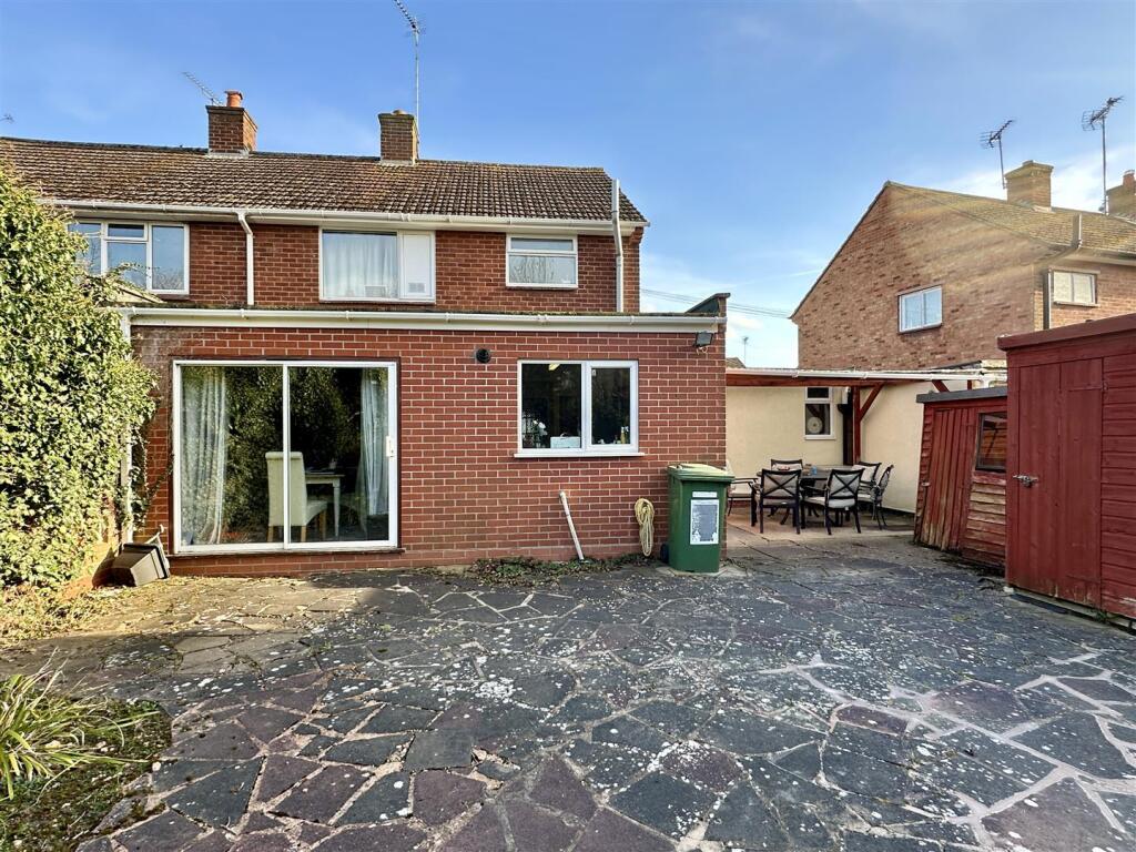 Additional image 14 of Meadow Road, Alcester