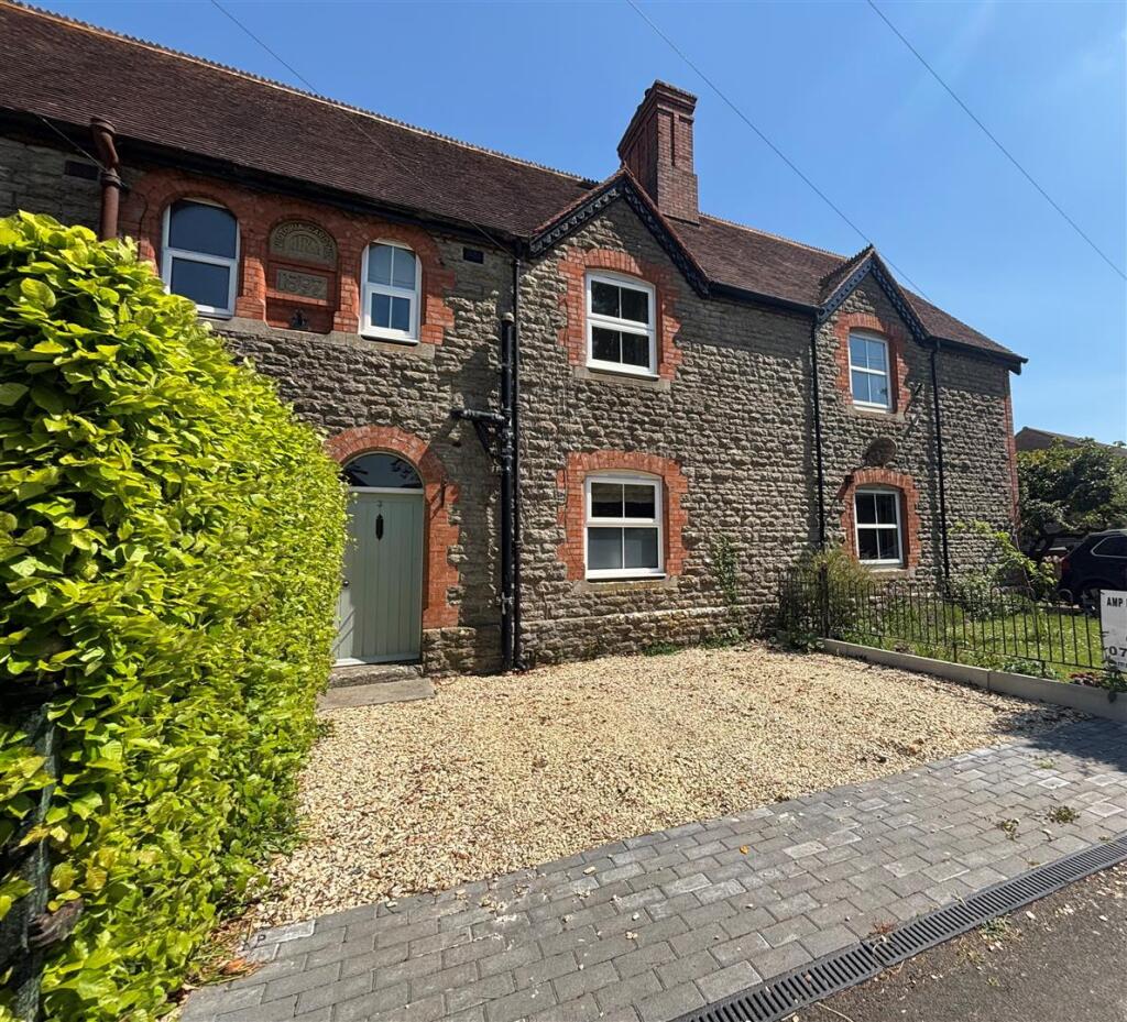 Property image for Victoria Gardens, Henstridge