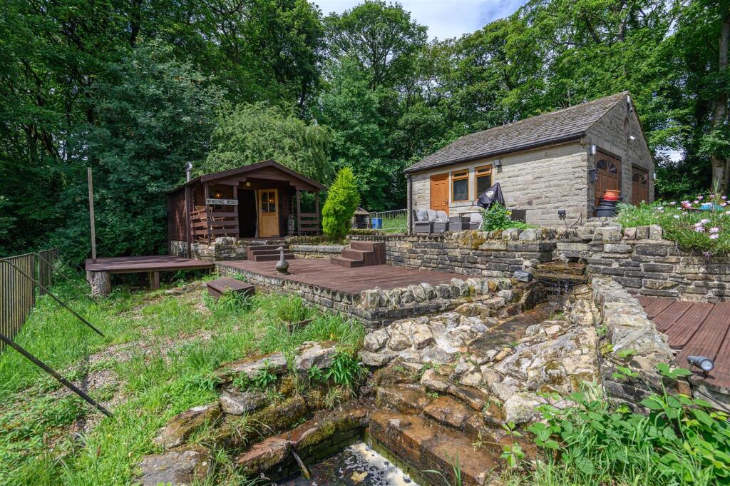 Additional image 33 of Whiteshaw Barn, Long Causeway, Denholme, BD13 4NE