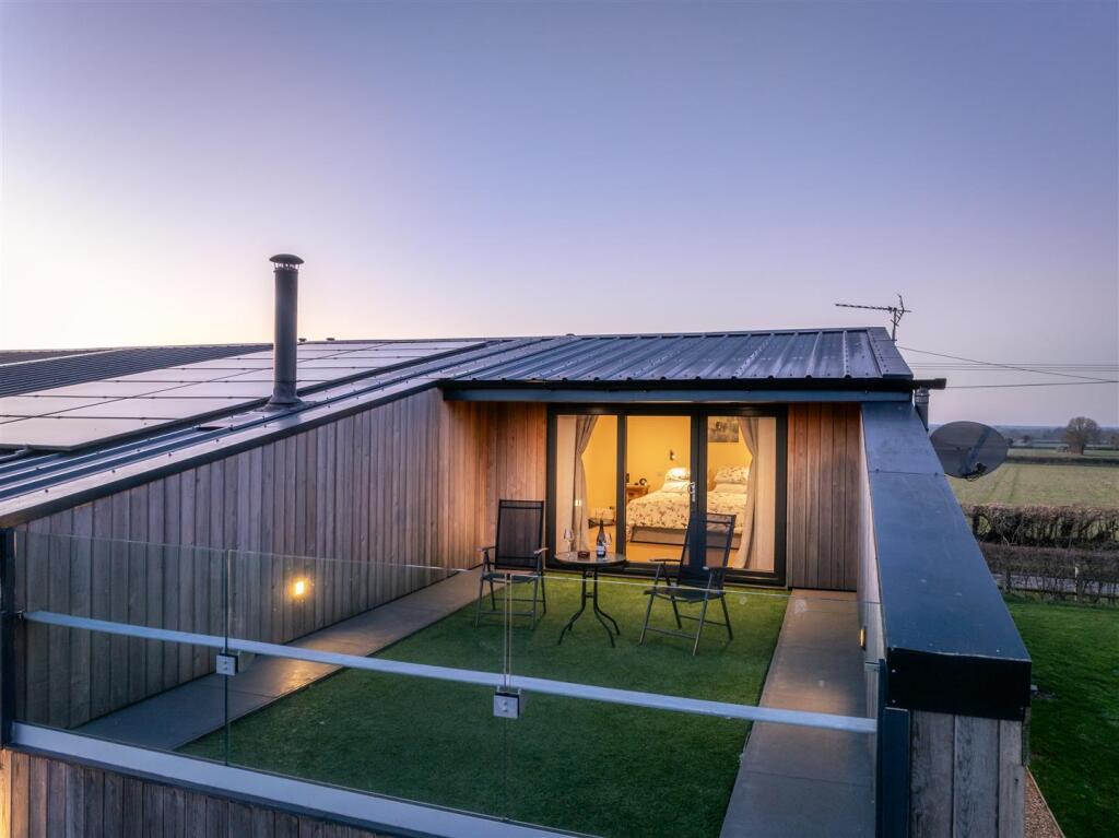 Additional image 25 of Sunnycroft Barn, Cowleaze Lane, Edington, Westbury