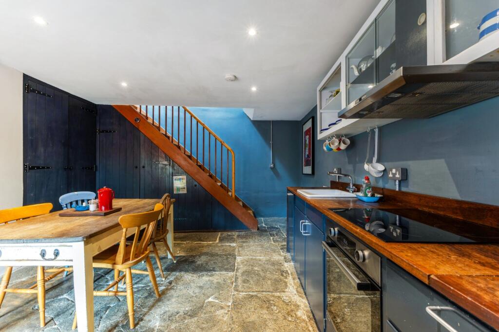 Additional image 5 of Central Castle Cary