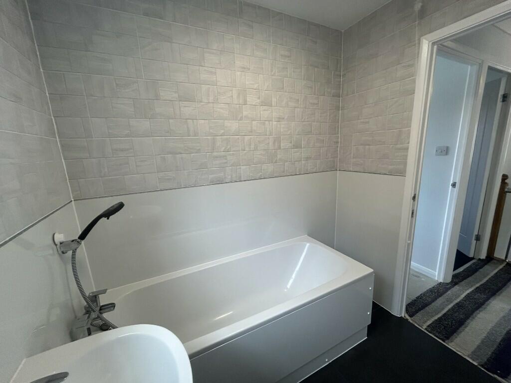 Additional image 33 of Heather Grove, Solihull, B91 2SP