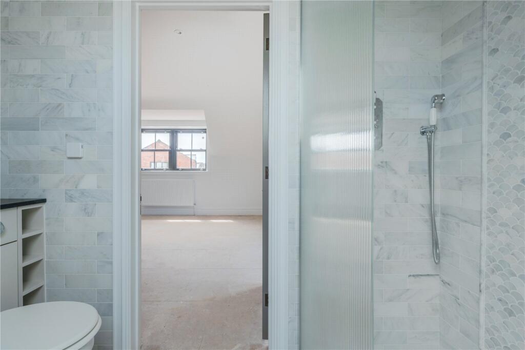 Additional image 14 of Impressive New Home in Holcombe –  Late Summer Completion