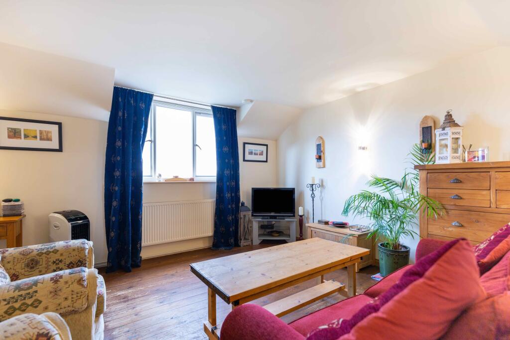 Additional image 7 of Courtyard Cottage, Great House Court, Meare