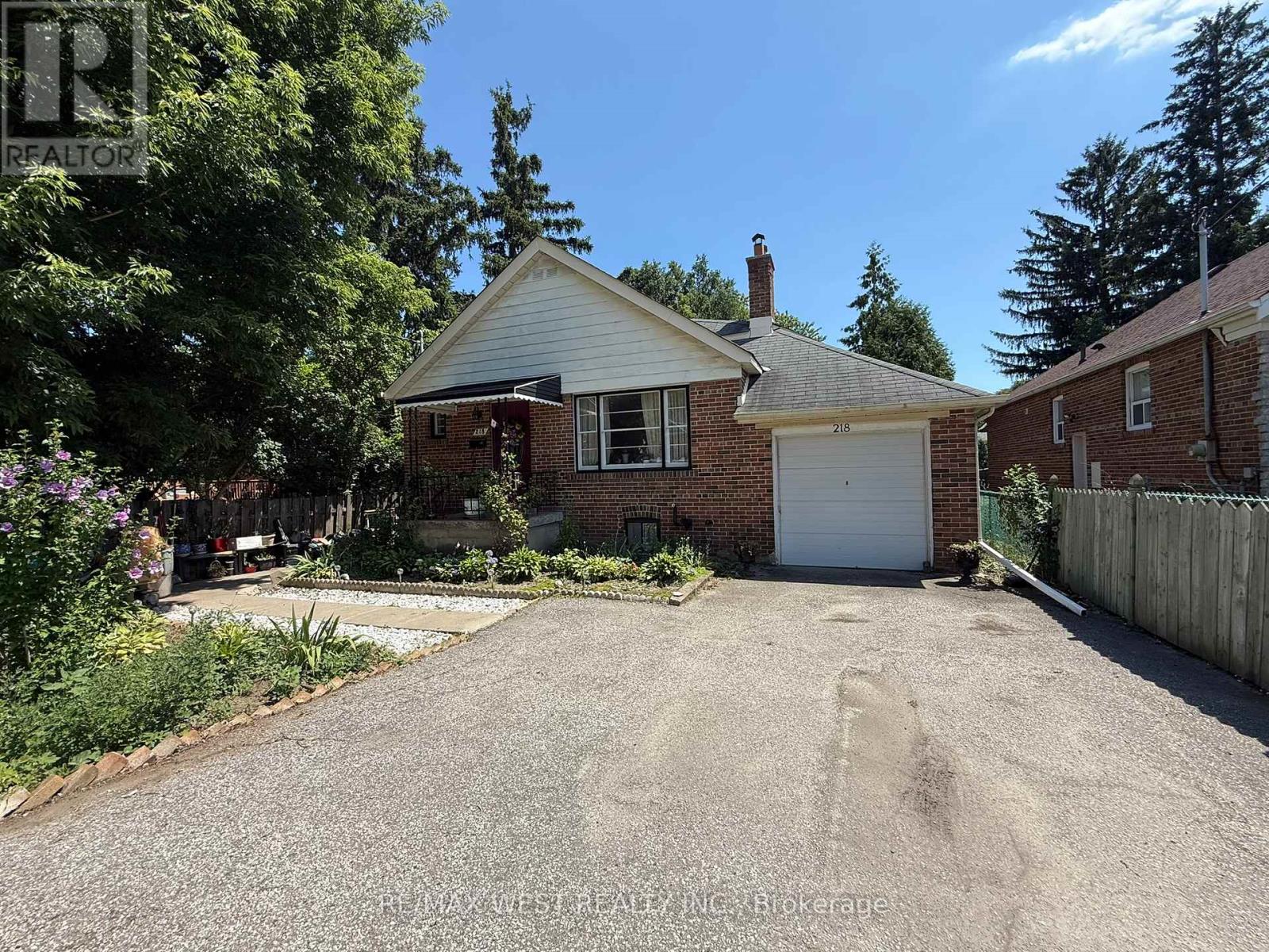 218 BURNHAMTHORPE ROAD|Toronto (Islington-City Centre West), Ontario M9B1Z3