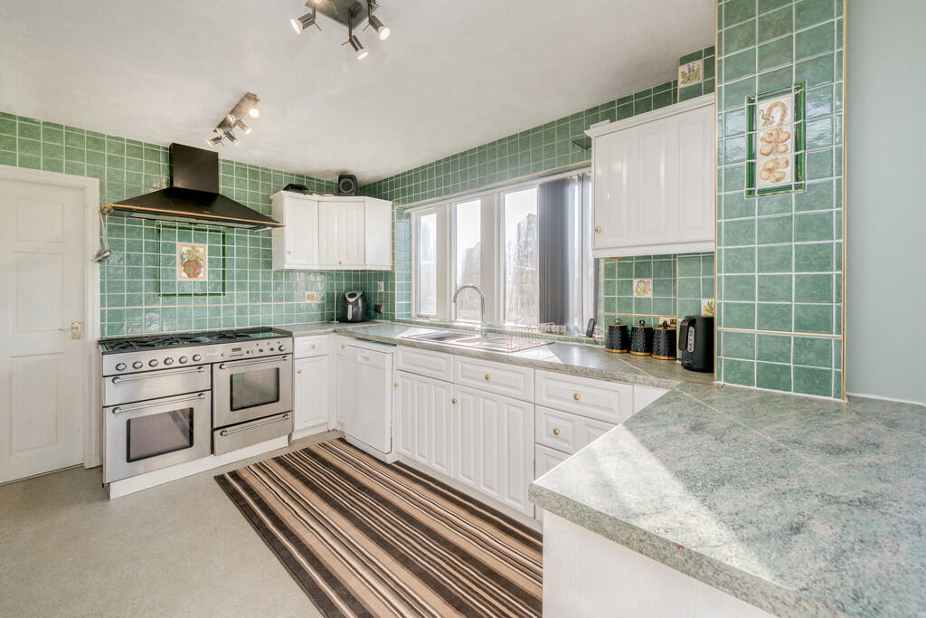 Additional image 21 of Cross Lane, Birkenshaw