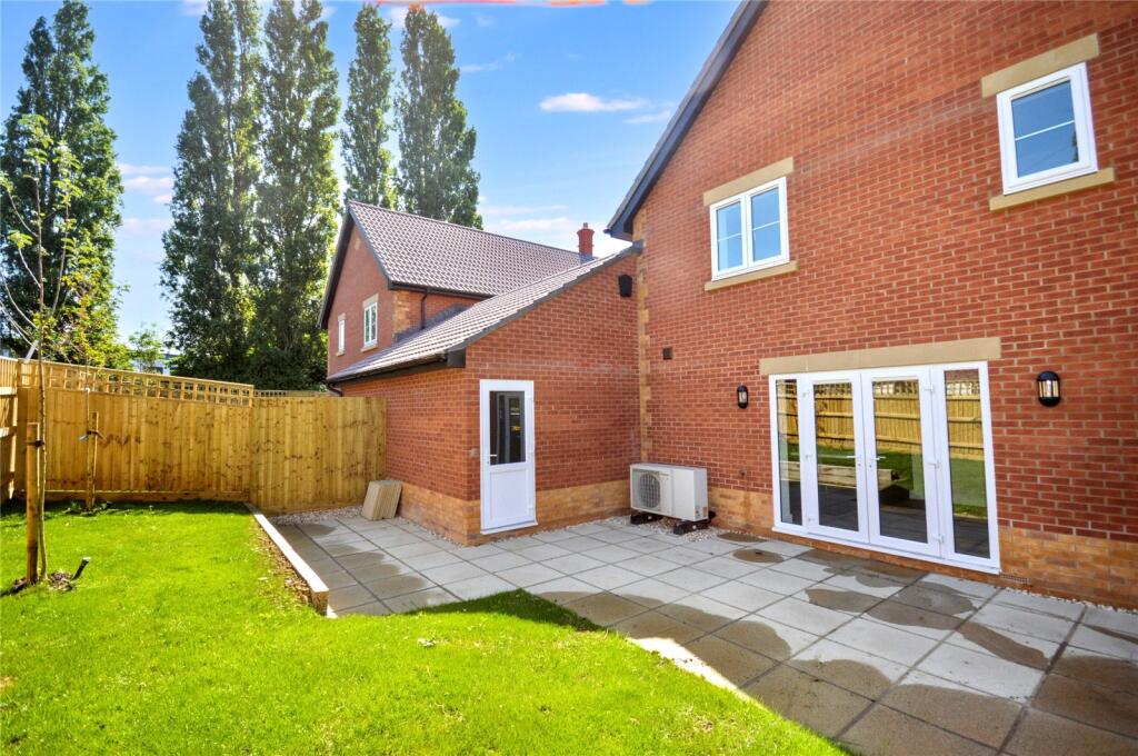 Additional image 15 of 19 Clayton Close, Yeovil, BA22